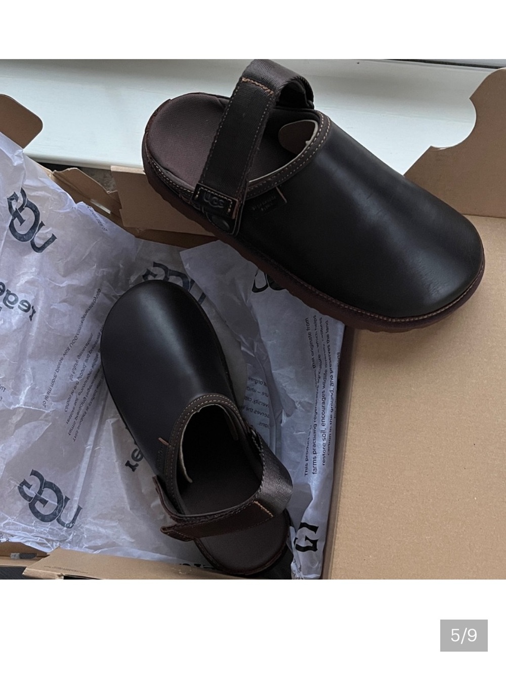 UGG® LEATHER GOLDENSTAR SLINGBACK
CLOGS
$149 - Picture 5 of 10